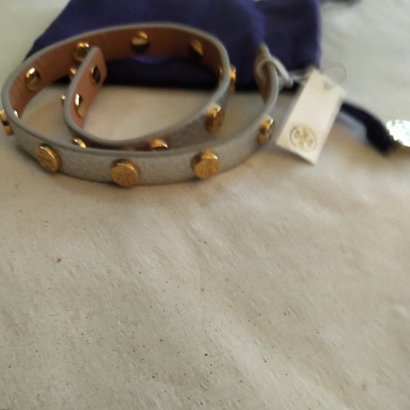 COPY - Tory Burch Leather Double Wrap Bracelet-Silver Leather with Gold Tory Lo… - Picture 2 of 5
